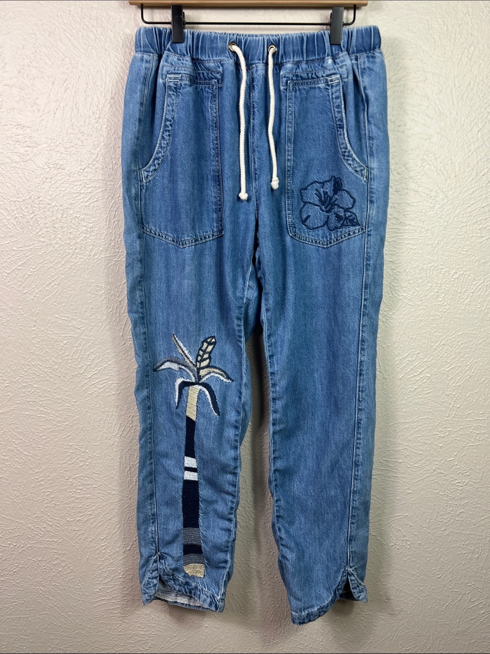 Anthropologie Pilcro Beach Cottage Palm Tree Embroidered Drawstring Jeans Small